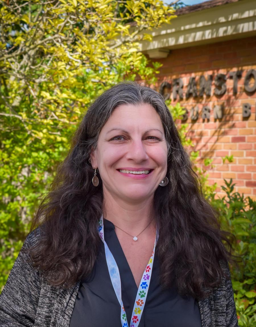Headshot Photo of Elena Rios